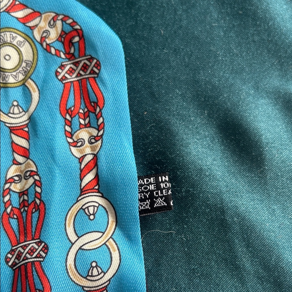 100% silk. Made in France. High quality scarf bracelet. With gold heart pendant! - Picture 10 of 16